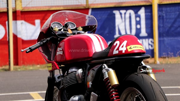 റോയല് എന്ഫീല്ഡ് കോണ്ടിനെന്റല് GT-R650 & GT കപ്പ്: റെട്രോ റേസിംഗിനെ അടുത്തറിയാം റോയല് എന്ഫീല്ഡ് കോണ്ടിനെന്റല് GT-R650 & GT കപ്പ്: റെട്രോ റേസിംഗിനെ അടുത്തറിയാം