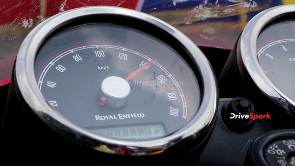 റോയല് എന്ഫീല്ഡ് കോണ്ടിനെന്റല് GT-R650 & GT കപ്പ്: റെട്രോ റേസിംഗിനെ അടുത്തറിയാം റോയല് എന്ഫീല്ഡ് കോണ്ടിനെന്റല് GT-R650 & GT കപ്പ്: റെട്രോ റേസിംഗിനെ അടുത്തറിയാം