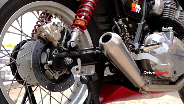 റോയല് എന്ഫീല്ഡ് കോണ്ടിനെന്റല് GT-R650 & GT കപ്പ്: റെട്രോ റേസിംഗിനെ അടുത്തറിയാം റോയല് എന്ഫീല്ഡ് കോണ്ടിനെന്റല് GT-R650 & GT കപ്പ്: റെട്രോ റേസിംഗിനെ അടുത്തറിയാം