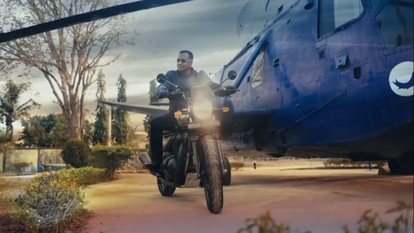 ധ്യാൻ ശ്രീനിവാസൻ മുതൽ നേവി റിയർ അഡ്മിറൽ വരെ; Royal Enfield 650 Twins ലിമിറ്റഡ് എഡിഷൻ കരസ്ഥമാക്കിയ പ്രമുഖർ 