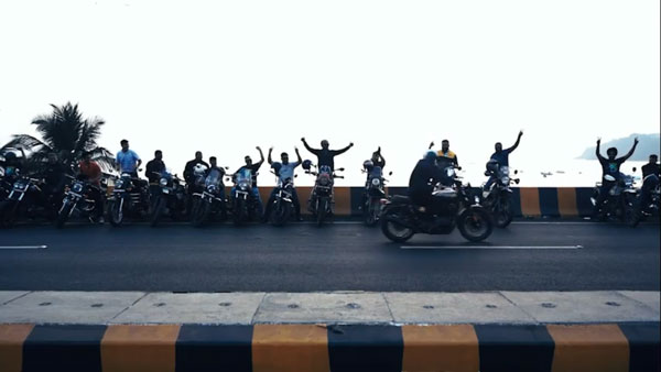 ധ്യാൻ ശ്രീനിവാസൻ മുതൽ നേവി റിയർ അഡ്മിറൽ വരെ; Royal Enfield 650 Twins ലിമിറ്റഡ് എഡിഷൻ കരസ്ഥമാക്കിയ പ്രമുഖർ 