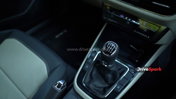 പെർഫോമെൻസും കംഫർട്ടും ചെർന്ന മികച്ച പാക്കേജ്; Skoda Slavia 1.5 ഫസ്റ്റ് ഡ്രൈവ് വിശേഷങ്ങൾ