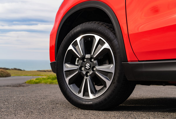 കൂടുതൽ കരുത്തുറ്റ ഹൈബ്രിഡ് പവർട്രെയിനുമായി പുതുതലമുറ Vitara എസ്‌യുവി അവതരിപ്പിച്ച് Suzuki