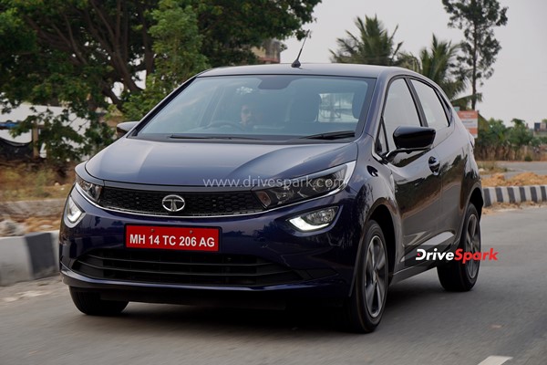 Tata Altroz ഡ്യുവൽ ക്ലച്ച് ഓട്ടോമാറ്റിക് എത്രമാത്രം മികച്ചത്? അറിയാം പുതിയ റിവ്യൂ വിശേഷങ്ങളിലൂടെ