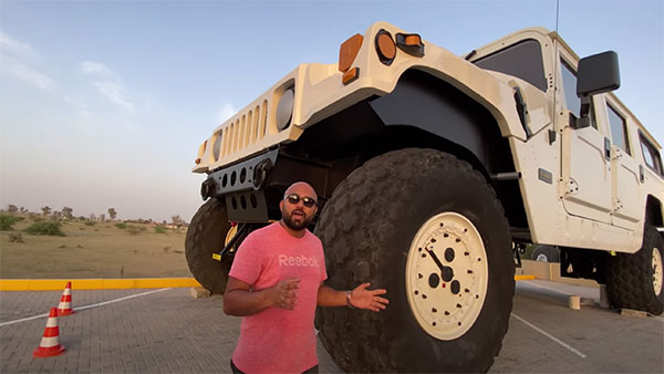 അംബോ ജംബൻ!! ലോകത്തിലെ ഏറ്റവും വലിയ Hummer H1 എസ്യുവി; വീഡിയോ അംബോ ജംബൻ!! ലോകത്തിലെ ഏറ്റവും വലിയ Hummer H1 എസ്യുവി; വീഡിയോ