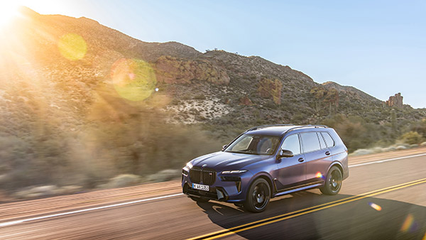 പുതിയ ലുക്കും കൂടുതല്‍ ഫീച്ചറുകളും; X7 ഫെയ്‌സ്‌ലിഫ്റ്റ് പതിപ്പിനെ അവതരിപ്പിച്ച് BMW