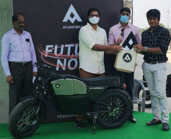 ഇന്ത്യയിലുടനീളം 250 സോളാര്‍ ചാര്‍ജിംഗ് സ്റ്റേഷനുകള്‍ സ്ഥാപിച്ച് Atum