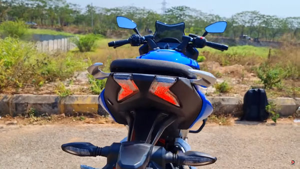 അണിയറിൽ വലുത് എന്തോ ഒരുങ്ങുന്നു! Pulsar Elan & Pulsar Eleganz നെയിപ്ലേറ്റുകൾ ട്രേഡ്മാർക്ക് ചെയ്ത് Bajaj