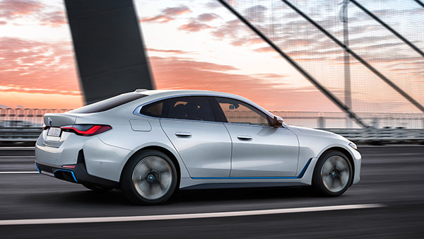 ലക്ഷ്വറി ഇവി സെഗ്മെന്റിൽ കിടപിടിക്കാൻ BMW, i4 ഇലക്ട്രിക് സെഡാൻ അവതരിപ്പിക്കുന്ന തീയതി വെളിപ്പെടുത്തി 