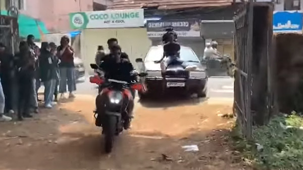 റാഷ് ഡ്രൈവിംഗിന് പെൺകുട്ടികൾക്ക് കിട്ടിയ മുട്ടൻ പണി; 3 മണിക്കൂർ ബോധവൽക്കരണ ക്ലാസ് സമ്മാനിച്ചത് വൈറൽ വീഡിയോ