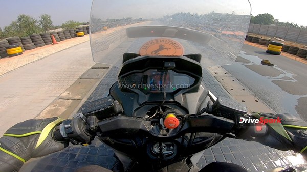 ടു-വീലർ സേഫ്റ്റിയ്ക്കായി അഡ്വാൻസ്ഡ് ടെക്ക് പ്രദർശിപ്പിച്ച് കോണ്ടിനെന്റൽ ഇന്ത്യ; വിശദാംശങ്ങൾ