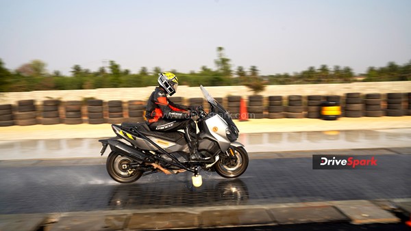 ടു-വീലർ സേഫ്റ്റിയ്ക്കായി അഡ്വാൻസ്ഡ് ടെക്ക് പ്രദർശിപ്പിച്ച് കോണ്ടിനെന്റൽ ഇന്ത്യ; വിശദാംശങ്ങൾ