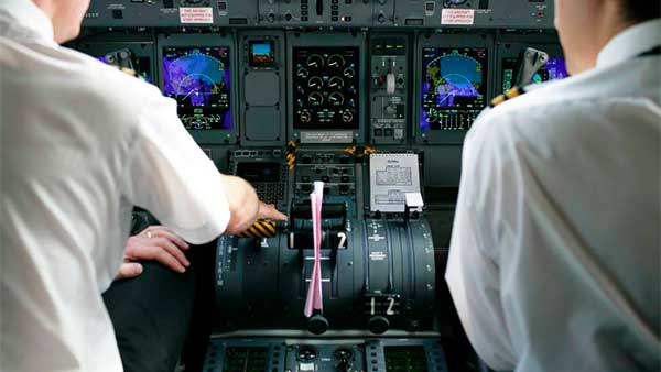 വിമാനങ്ങളിലെ ഫ്യൂസ് ബോക്സുകളും അവയുടെ പ്രാധാന്യവും