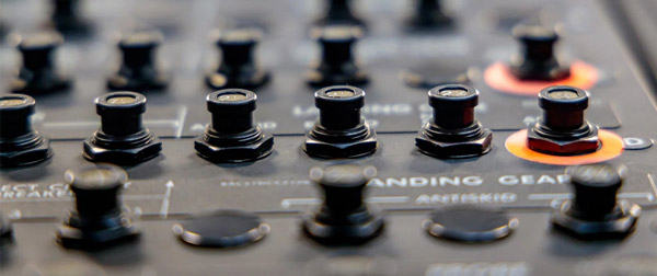 വിമാനങ്ങളിലെ ഫ്യൂസ് ബോക്സുകളും അവയുടെ പ്രാധാന്യവും