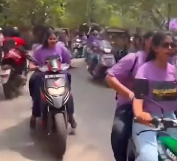 റാഷ് ഡ്രൈവിംഗിന് പെൺകുട്ടികൾക്ക് കിട്ടിയ മുട്ടൻ പണി; 3 മണിക്കൂർ ബോധവൽക്കരണ ക്ലാസ് സമ്മാനിച്ചത് വൈറൽ വീഡിയോ