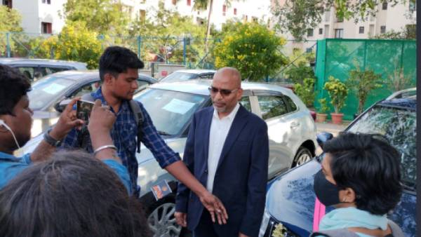 കമ്പനിക്കൊപ്പം വളരട്ടേ ജീവനക്കാരും! എംപ്ലോയീസിന് 100 മാരുതി കാറുകൾ സമ്മാനിച്ച് IT സ്ഥാപനം