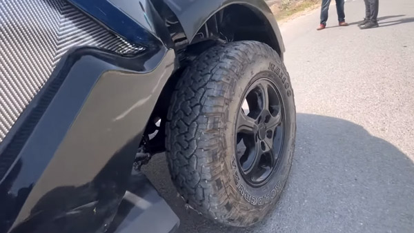 അടിമുടി മാറ്റങ്ങളും പരിഷ്കരണങ്ങളുമായി 2 ഡോർ കൂപ്പെ പരിവേഷത്തിൽ Maruti Alto 800