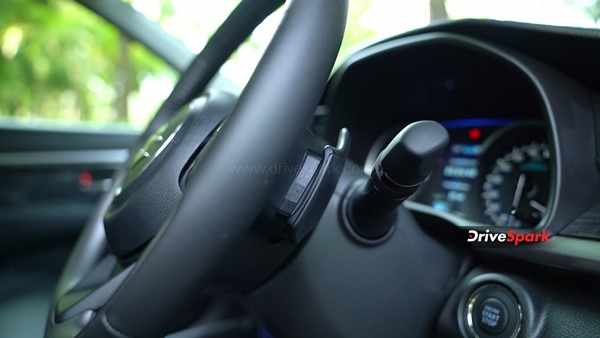 സുരക്ഷയും ഉണ്ട്, ഫീച്ചറും ഉണ്ട്, മാറ്റങ്ങളുമായി Maruti XL6; റിവ്യൂ വിശേഷങ്ങള്‍ ഇതാ