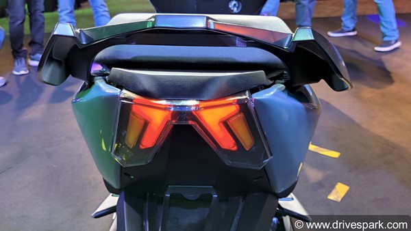 രാജ്യത്ത് ലിഥിയം-അയൺ ബാറ്ററികൾ നിർമ്മിക്കാൻ C4V -യുമായി കൈകോർത്ത് Simple Energy