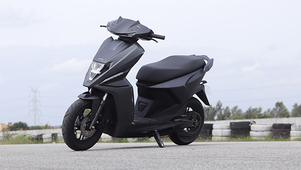 വിൽപ്പനയ്ക്ക് എത്തുംമുമ്പേ 55,000 ബുക്കിംഗുകൾ സ്വന്തമാക്കി Simple One ഇലക്ട്രിക് സ്കൂട്ടർ