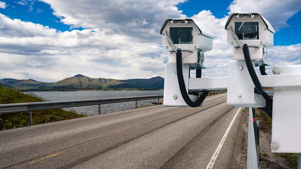 കട്ടവനെ കിട്ടിയില്ലേൽ കിട്ടിയവനെ പ്രതിയാക്കാം! ഹെൽമറ്റ് ശരിയായി ധരിക്കാതെ വാഹനം ഓടിച്ചതിന് കാർ ഉടമയ്ക്ക് 500 രൂപ പിഴ ചുമത്തി MVD