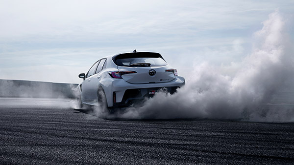 കൂടുതൽ പെർഫോമെൻസും മികച്ച സ്റ്റൈലിംഗുമായി GR Corolla ഹോട്ട് ഹാച്ച് അവതരിപ്പിച്ച് Toyota