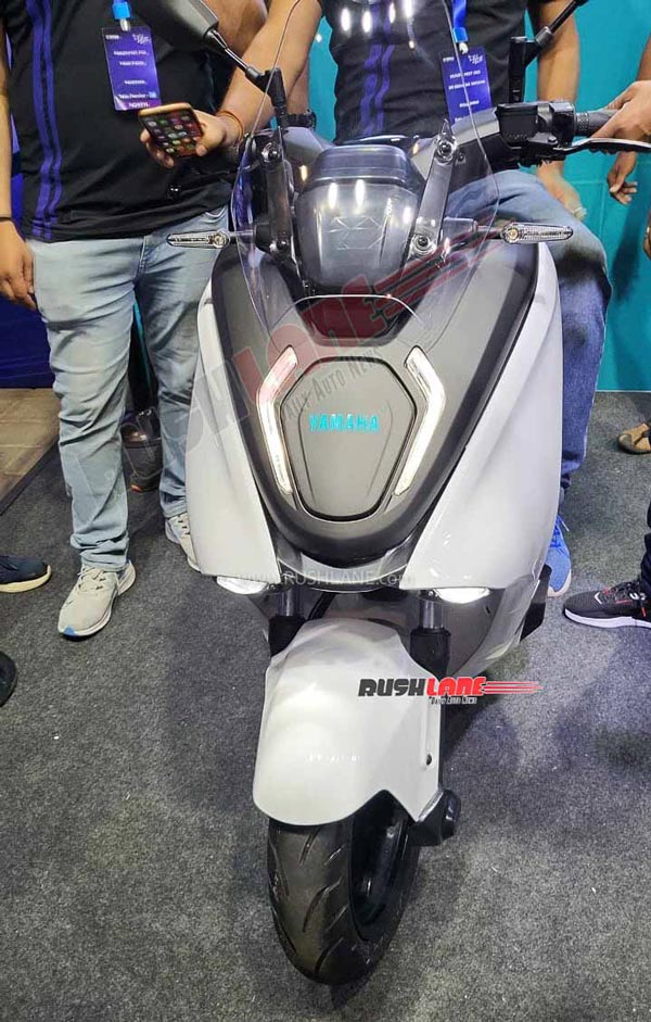 ഇന്ത്യയിലെ ഡീലർമാർക്കായി E01, NEO ഇലക്ട്രിക് സ്കൂട്ടറുകൾ പ്രദർശിപ്പിച്ച് Yamaha