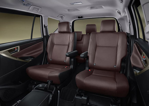 മാറ്റത്തിനൊരുങ്ങി Toyota Innova; അവതരണം ദീപാവലിയോടെ