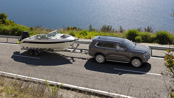 പവർഫുൾ 3.0 ലിറ്റർ V6 യൂണിറ്റുമായി പുത്തൻ Ford Endeavour; സ്പെക്കുകൾ പുറത്ത്