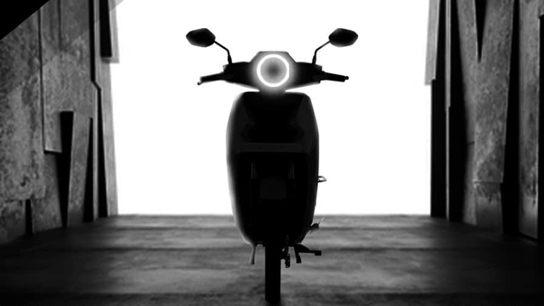 D15 ഇലക്ട്രിക് സ്‌കൂട്ടര്‍ അവതരിപ്പിച്ച് BGauss; വില, ബാറ്ററി, റേഞ്ച വിവരങ്ങള്‍ അറിയാം