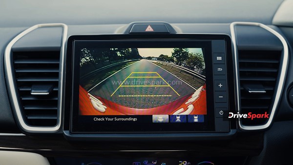 ഏറ്റവും മികച്ച മൈലേജോടെ City e:HEV വിപണിയിൽ എത്തിച്ച് Honda; വില 19.49 ലക്ഷം