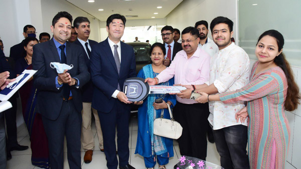 ഹൈബ്രിഡ് സാങ്കേതികവിദ്യയില്‍ Honda City നിരത്തുകളിലേക്ക്; ഡെലിവറി ആരംഭിച്ചു