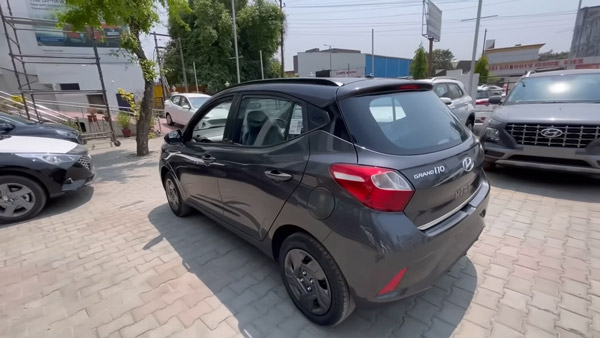 Hyundai i10 NIOS കോർപ്പറേറ്റ് എഡിഷന്റെ കൂടുതൽ ഫീച്ചറുകൾ വെളിപ്പെടുത്തി വോക്കഎറൗണ്ട് വീഡിയോ