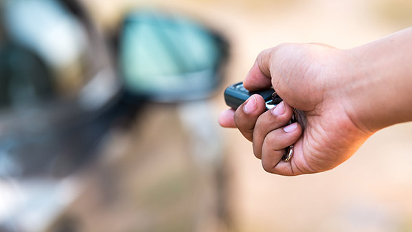 കീലെസ് എൻട്രി എന്നാലെന്ത്? സിസ്റ്റത്തിന്റെ ഗുണങ്ങളും ദോഷങ്ങളും