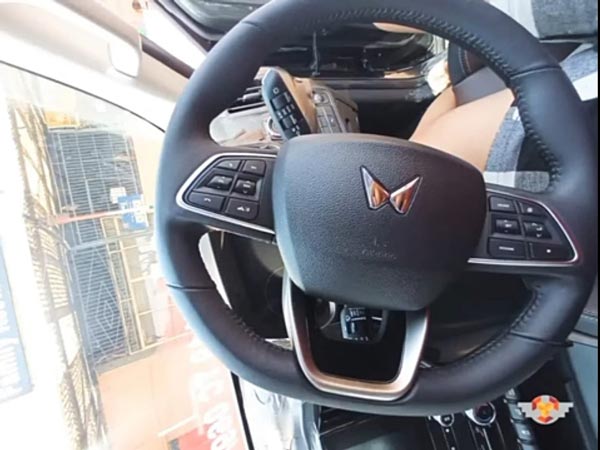 വരാനിരിക്കുന്ന 2022 Scorpio -യുടെ ഇന്റീരിയർ വെളിപ്പെടുത്തി പുത്തൻ സ്പൈ ചിത്രങ്ങൾ