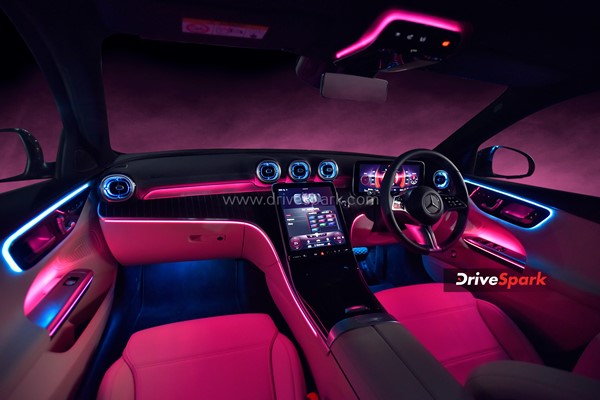 1,000-ത്തിലധികം ബുക്കിംഗുകള്‍ വാരിക്കൂട്ടി 2022 Mercedes Benz C-ക്ലാസ്