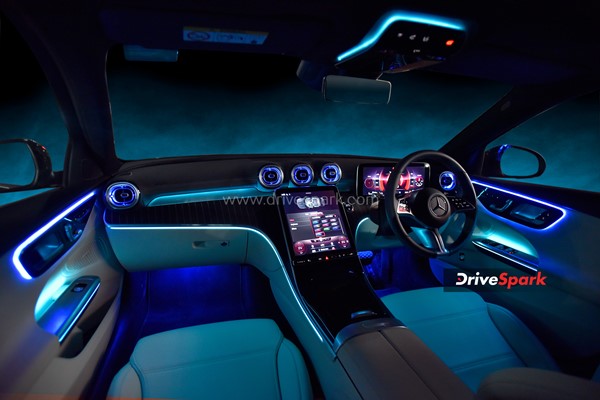 2022 C-ക്ലാസ് ഇന്ത്യയിൽ അവതരിപ്പിച്ച് Mercedes Benz; 55 ലക്ഷം രൂപ പ്രാരംഭ എക്സ്-ഷോറൂം വില