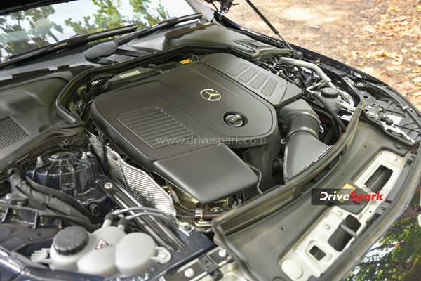 മുമ്പത്തേക്കാൾ കേമൻ! 2022 Mercedes Benz C-Class -ന്റെ റിവ്യൂ വിശേഷങ്ങൾ