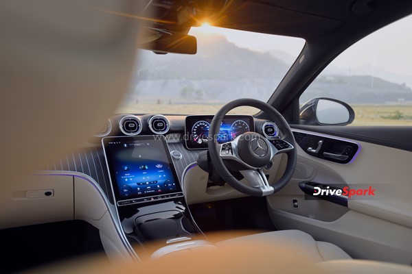 മുമ്പത്തേക്കാൾ കേമൻ! 2022 Mercedes Benz C-Class -ന്റെ റിവ്യൂ വിശേഷങ്ങൾ