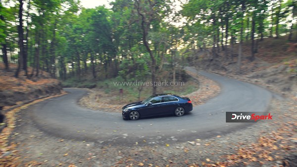 മുമ്പത്തേക്കാൾ കേമൻ! 2022 Mercedes Benz C-Class -ന്റെ റിവ്യൂ വിശേഷങ്ങൾ