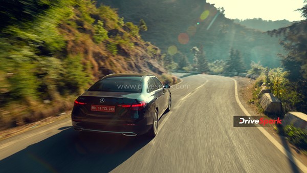 2022 C-ക്ലാസ് ഇന്ത്യയിൽ അവതരിപ്പിച്ച് Mercedes Benz; 55 ലക്ഷം രൂപ പ്രാരംഭ എക്സ്-ഷോറൂം വില