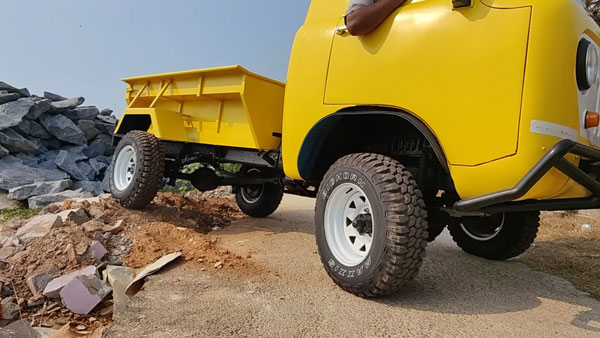 മാസ്മരിക വിന്റേജ് ലുക്കിൽ അണിഞ്ഞൊരുങ്ങി കസ്റ്റം ബിൾഡ് Mahindra FJ-460 DX