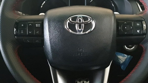 പുത്തൻ Toyota Fortuner GR-S -ന്റെ സവിശേഷതകൾ വെളിപ്പെടുത്തി വോക്ക്എറൗണ്ട് വീഡിയോ