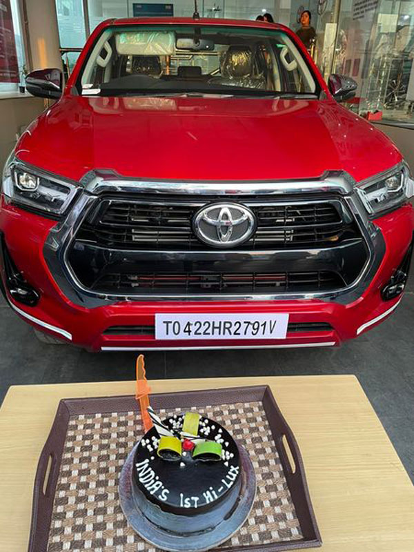 ഏറെ നാളത്തെ കാത്തിരിപ്പിനൊടുവിൽ Hilux പിക്ക്-അപ്പ് ട്രക്കിന്റെ ഡെലിവറികൾ ആരംഭിച്ച് Toyota