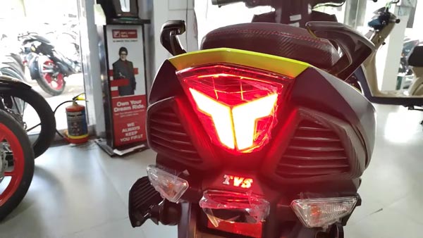 TVS Ntorq 125 XT അടുത്തറിയാം; ഫസ്റ്റ് ലുക്ക് വോക്ക്എറൗണ്ട് വീഡിയോ ഇതാ TVS Ntorq 125 XT അടുത്തറിയാം; ഫസ്റ്റ് ലുക്ക് വോക്ക്എറൗണ്ട് വീഡിയോ ഇതാ