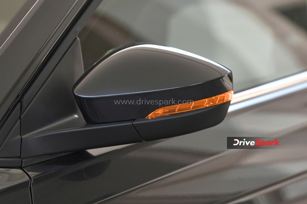 എല്ലാം കൊണ്ടും വെന്റോയ്ക്ക് ഒത്ത പകരക്കാരന്‍; Volkswagen Virtus റിവ്യൂ വിശേഷങ്ങള്‍ ഇതാ