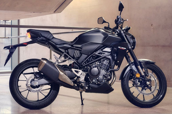 മാറ്റങ്ങളോടെ പുതിയ 2022 CB250R നേക്കഡ് മോട്ടോർസൈക്കിൾ അവതരിപ്പിച്ച് Honda മാറ്റങ്ങളോടെ പുതിയ 2022 CB250R നേക്കഡ് മോട്ടോർസൈക്കിൾ അവതരിപ്പിച്ച് Honda