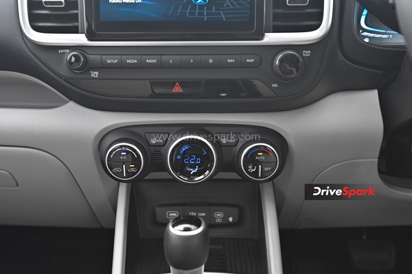 2022 Hyundai Venue വേറേ ലെവലാണ്; റിവ്യൂ വിശേഷങ്ങള്‍ ഇതാ