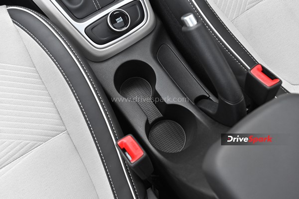 2022 Hyundai Venue വേറേ ലെവലാണ്; റിവ്യൂ വിശേഷങ്ങള്‍ ഇതാ