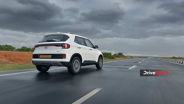 2022 Hyundai Venue വേറേ ലെവലാണ്; റിവ്യൂ വിശേഷങ്ങള്‍ ഇതാ